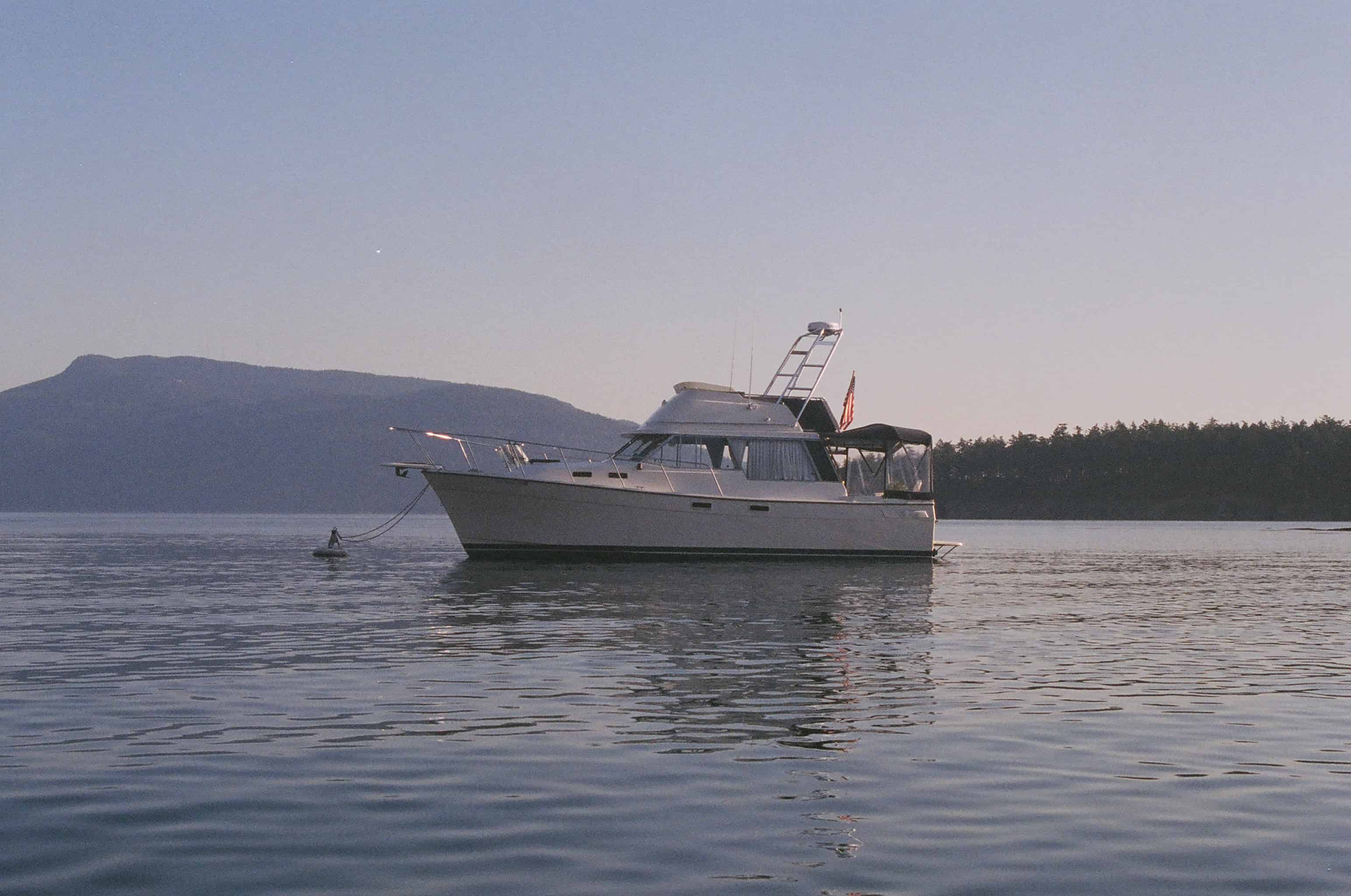 Bayliner 3270/3288 Motor Yacht Arch 1981 image 1