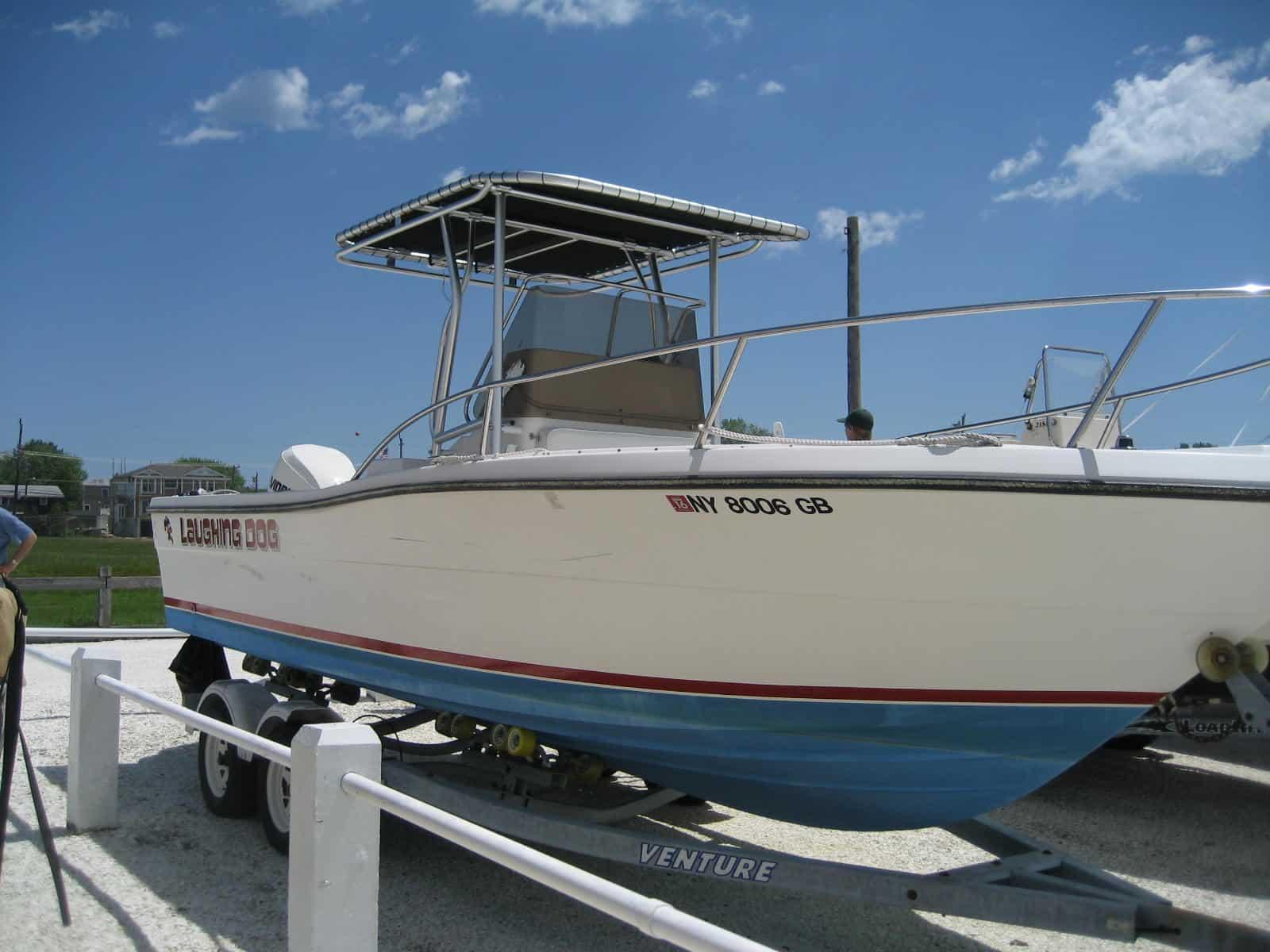 Pursuit 24 T-Top image 1