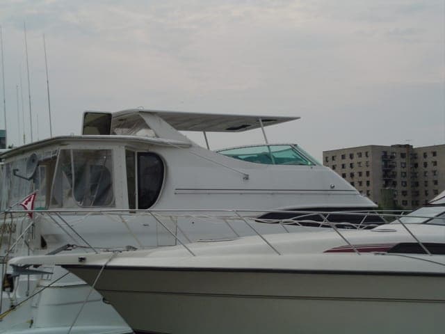 Carver 466 Aft Cabin Top 2002 image 1