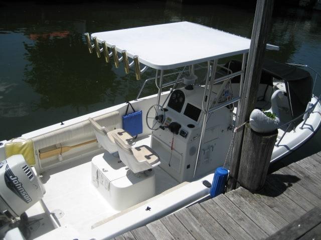 Hydra Sports 212 T-Top 2000 image 1