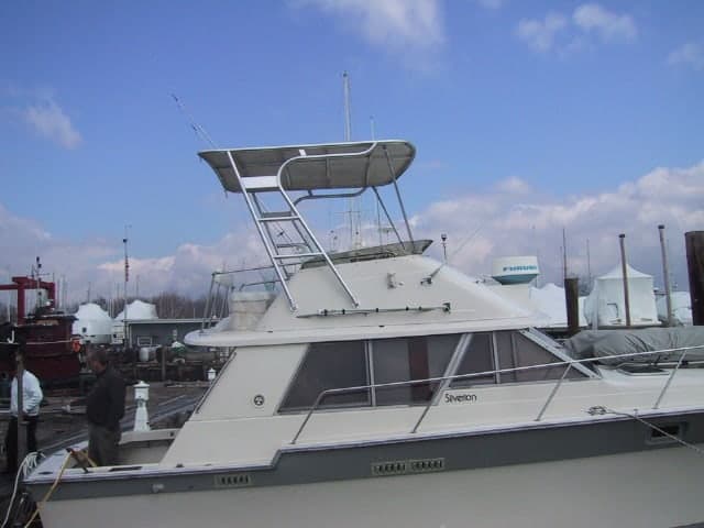 Silverton 34C Top 1987 image 1