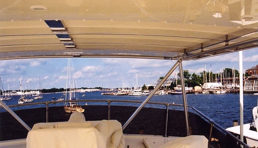 Hattaras 63 Motoryacht Top 1986 image 1