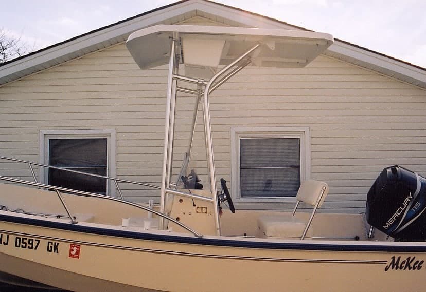 McKee Craft Console T-Top 2003 image 1