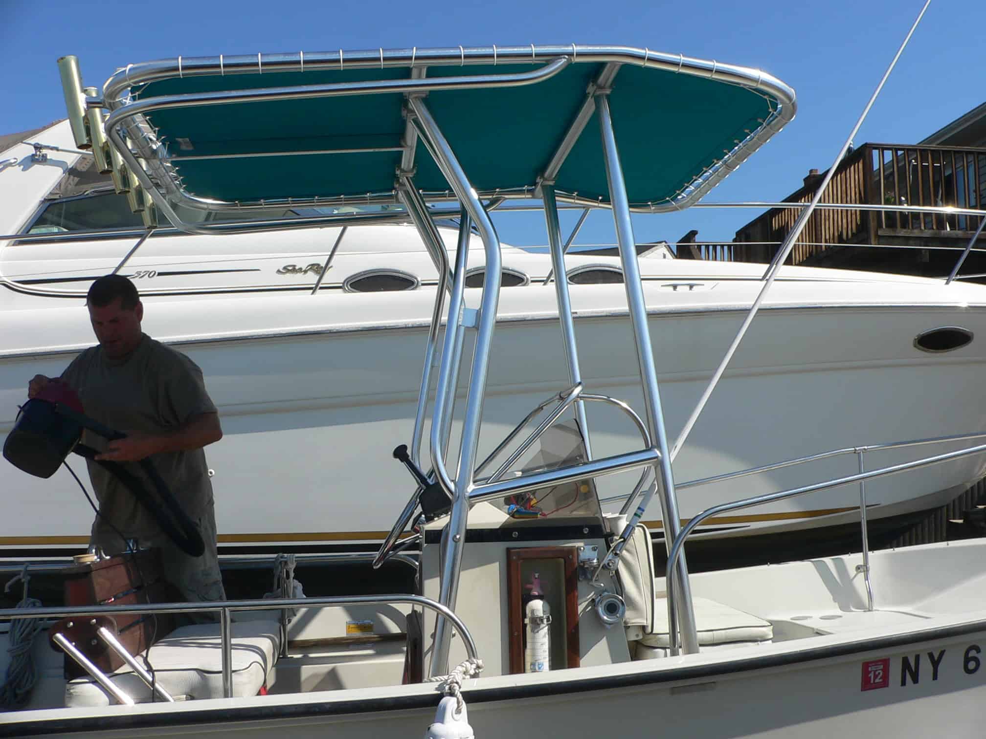 Boston Whaler 17 T-Top 2008 image 1