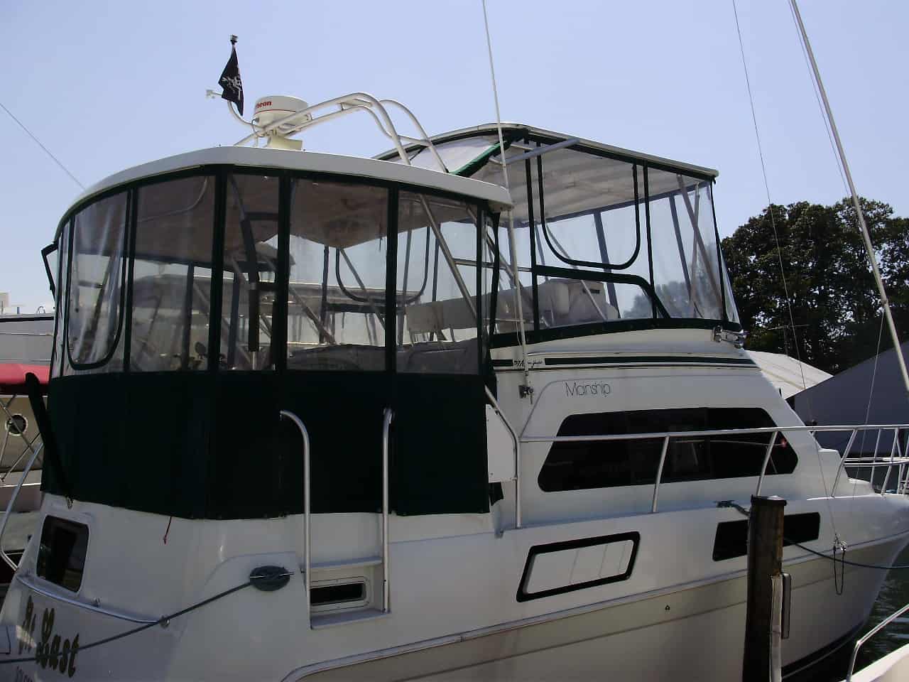 Mainship 37 Motor Yacht Top 1995 image 1