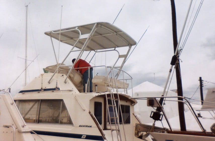 Bertram 33 FB Top 1977 image 1