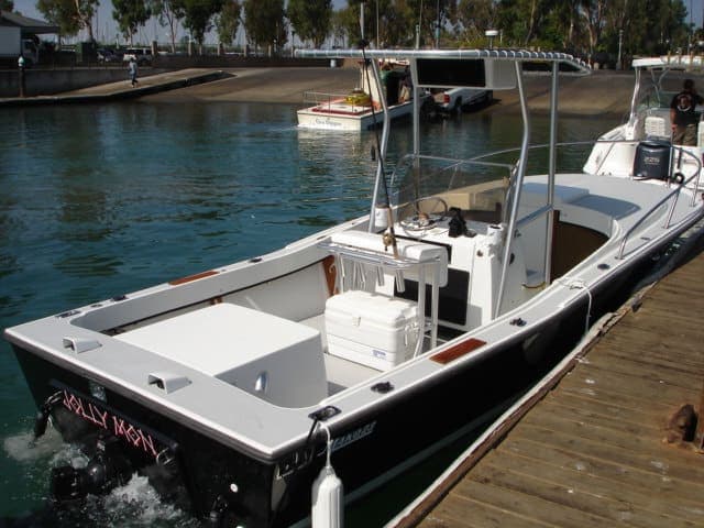 Mako 23 Center Console T-Top 1973 image 1
