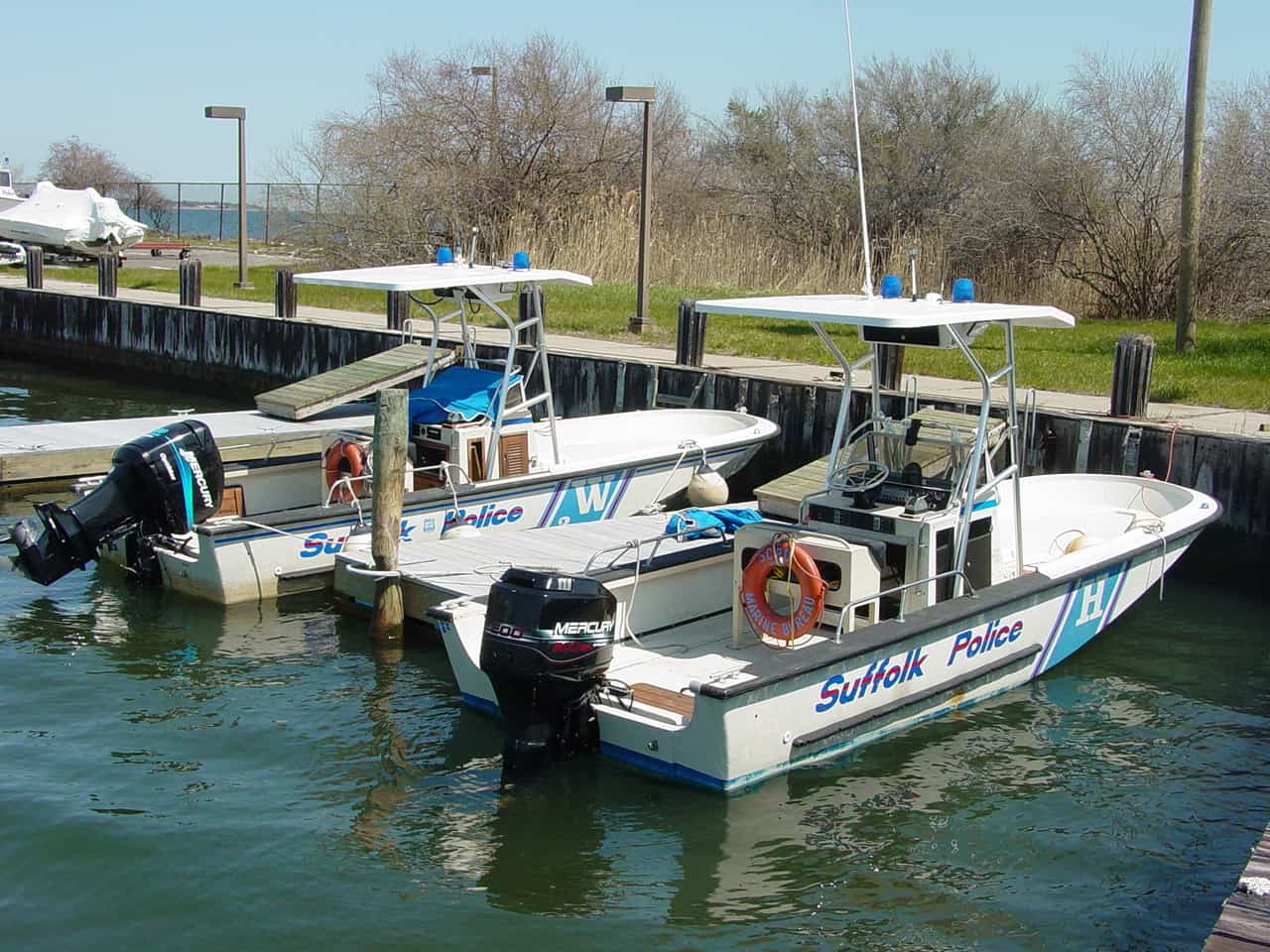 Boston Whaler 22 Outrage T-Top 1981 image 1