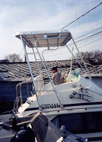 Bertram 28 Flybridge Cruiser Top 1971 image 1