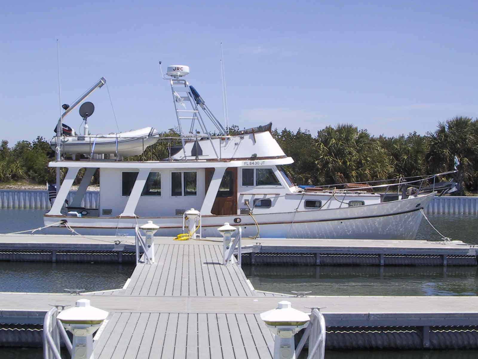 Marine Trader 36 sedan Arch 1975 image 1