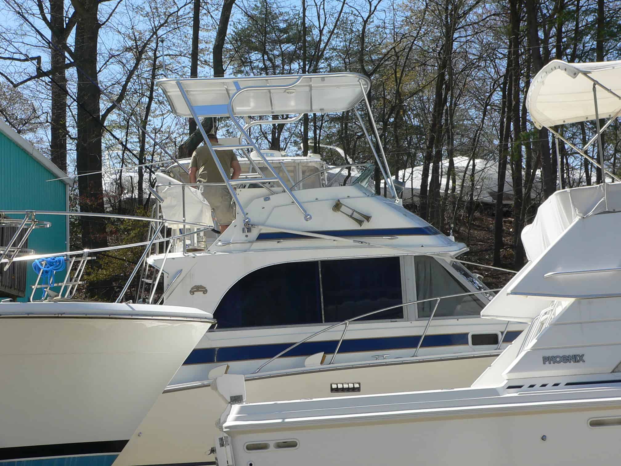 Bertram 33 Flybridge Cruiser Top 1977 image 1