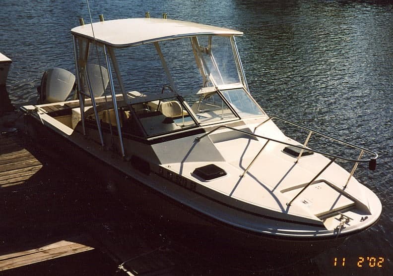 Boston Whaler 22 Revenge Top image 1