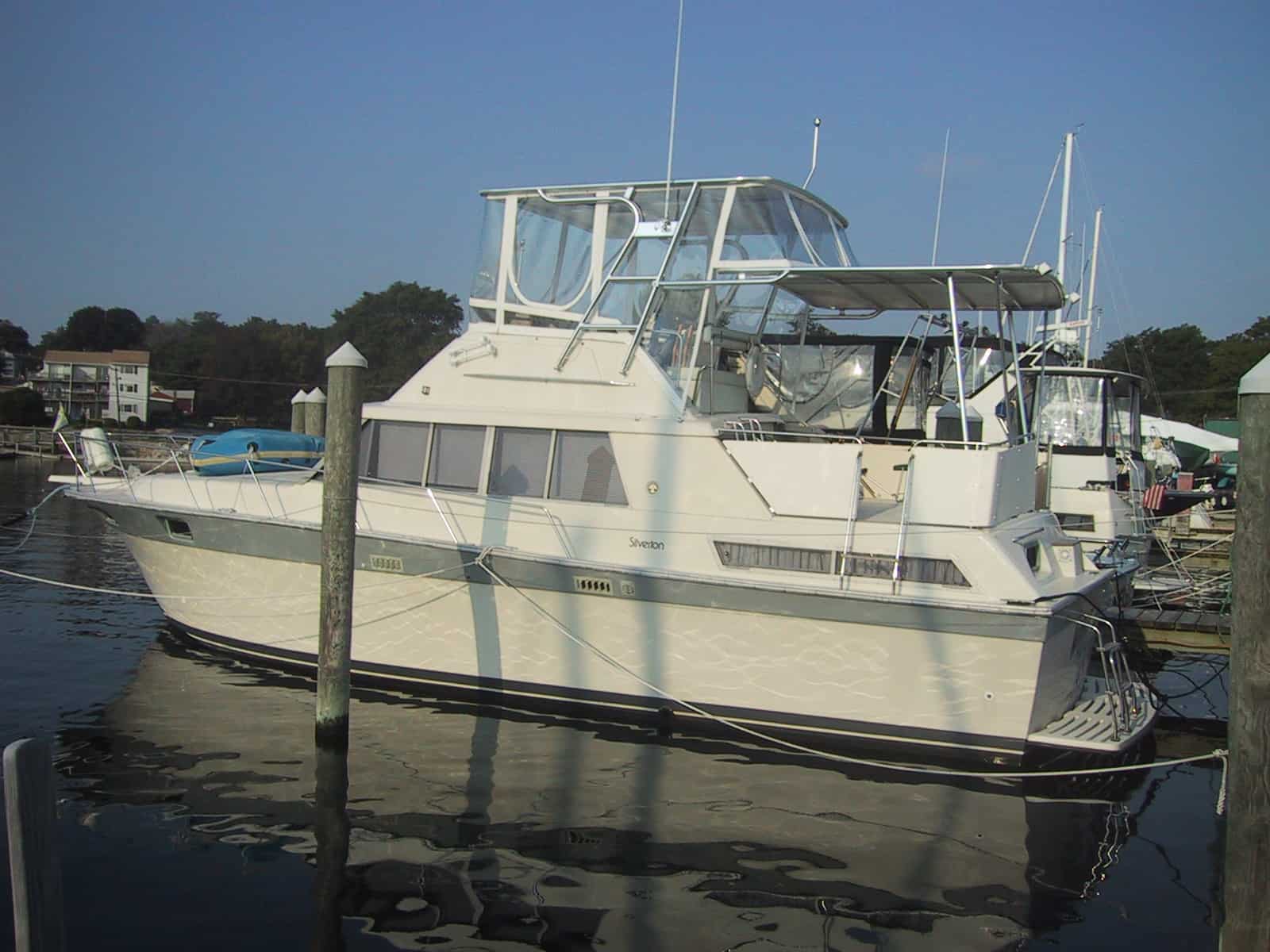 Silverton 40 Aft Cabin Top 1982 image 1