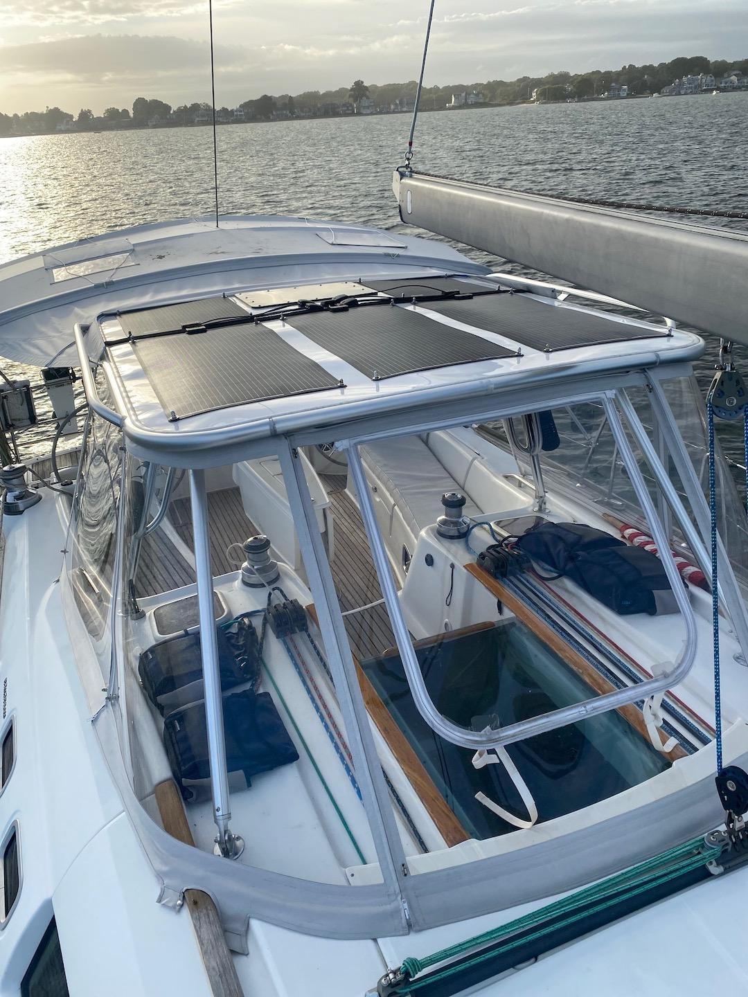 Beneteau Top image 1