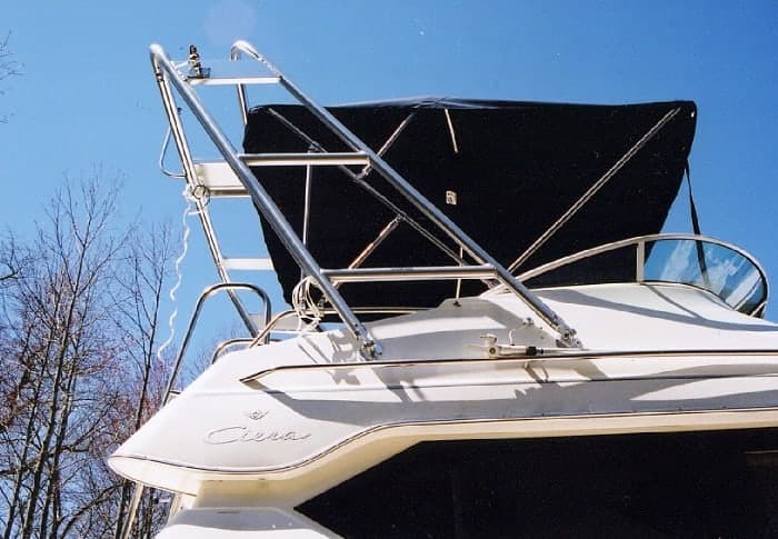 Bayliner 2858 Command Bridge Arch image 1