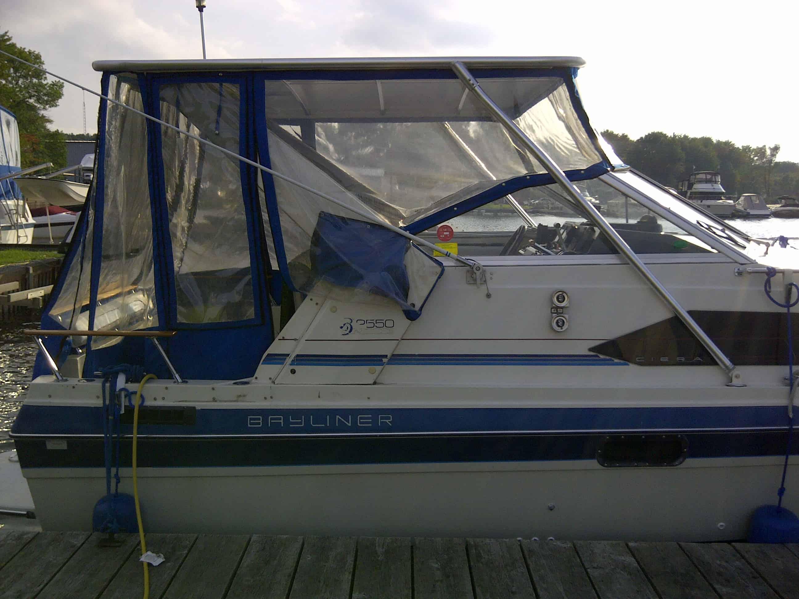Bayliner 2550 Ciera 1985 image 1