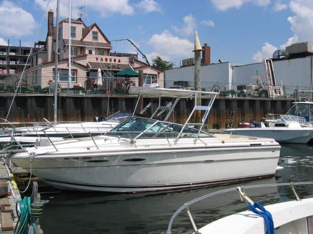 Sea Ray 245 Top 1983 image 1