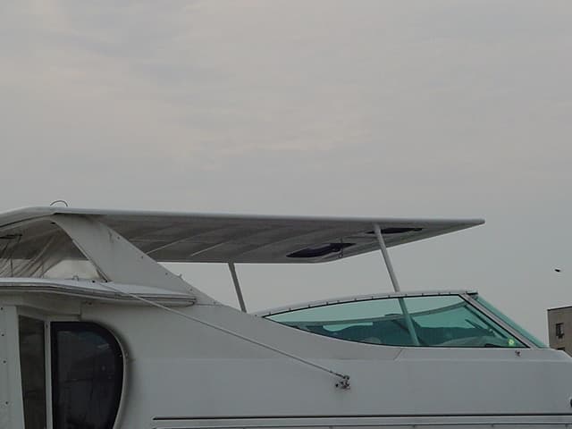 Carver 466 Aft Cabin Top 2002 image 1