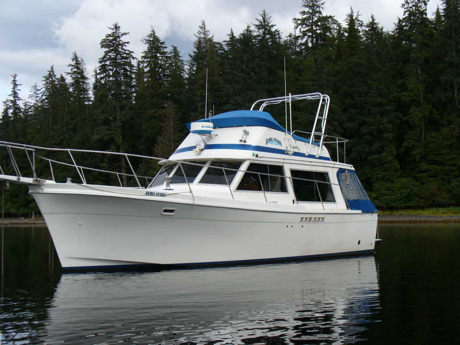 Uniflite 37 Coastal Cruiser Arch 1970 image 1