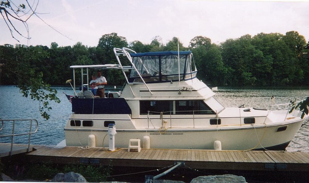 Carver 3607 Aft Cabin Aft Deck Top 1982 image 1
