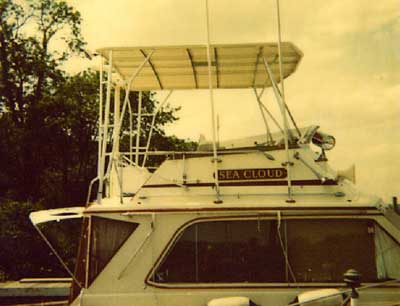 Egg Harbor 40 Sedan Top 1975 image 1