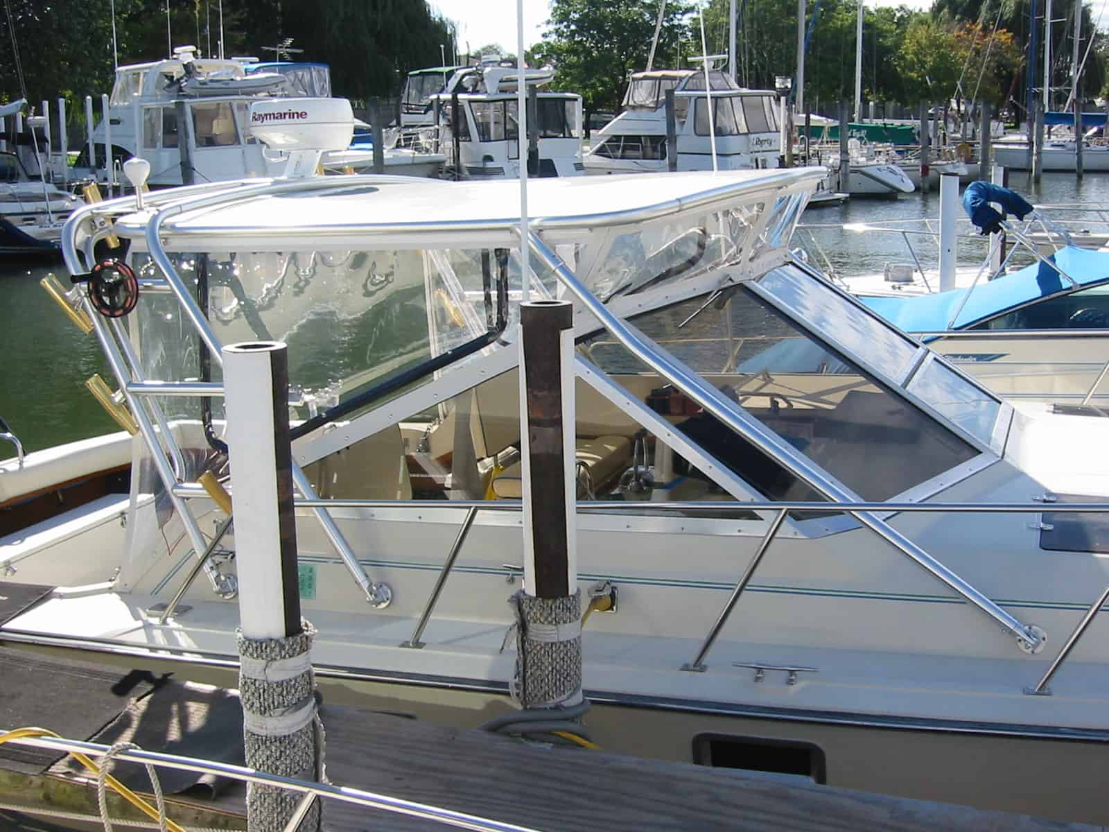 Tiara 3100 Open Top 1979 image 1