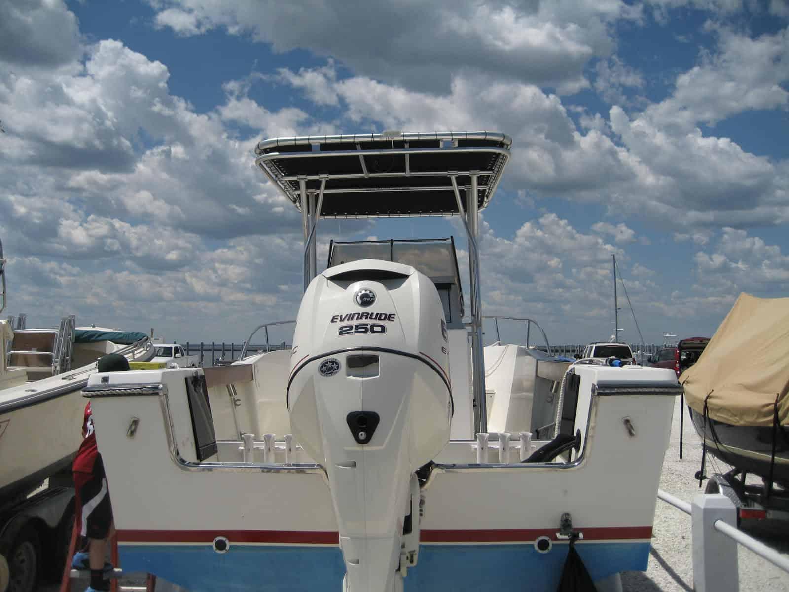 Pursuit 24 T-Top image 1