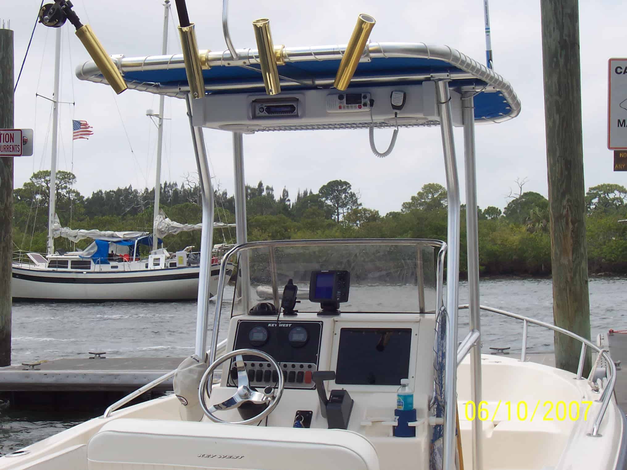 Key West 186 Center Console T-Top image 1