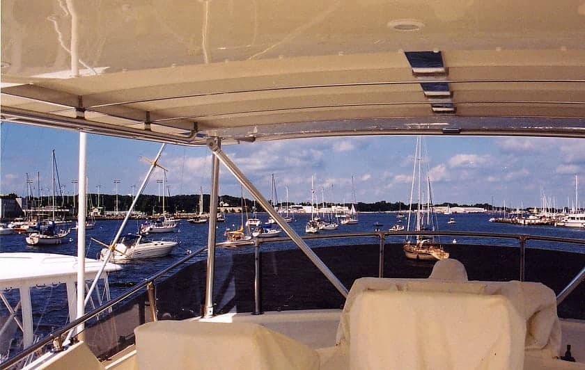 Hattaras 63 Motoryacht Top 1986 image 1