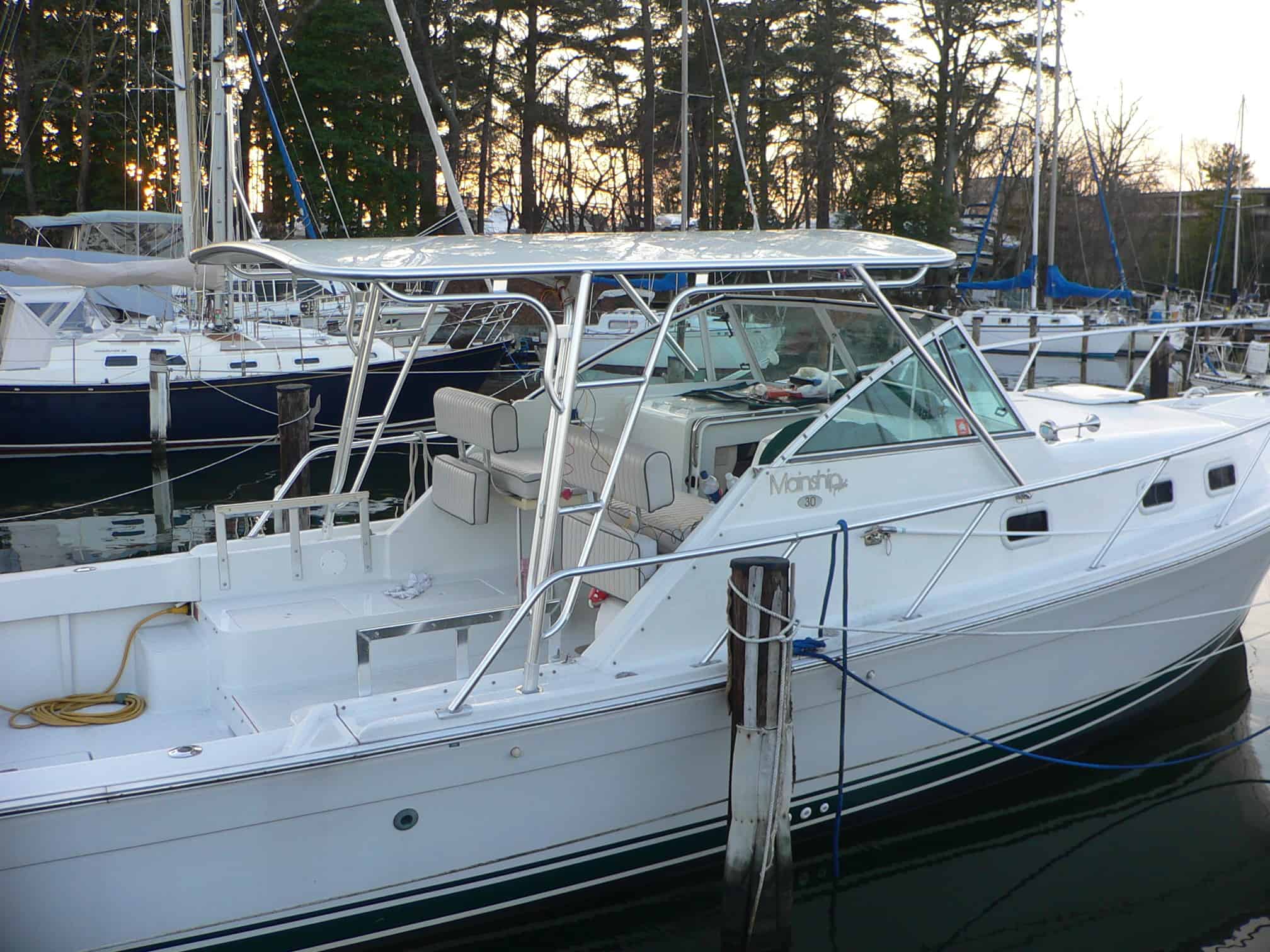 Mainship 30 Pilot Top 1998 image 1