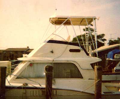 Hattaras 36 Convertible Top 1969 image 1