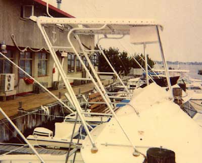 Bertram 25 Flybridge Top 1960 image 1