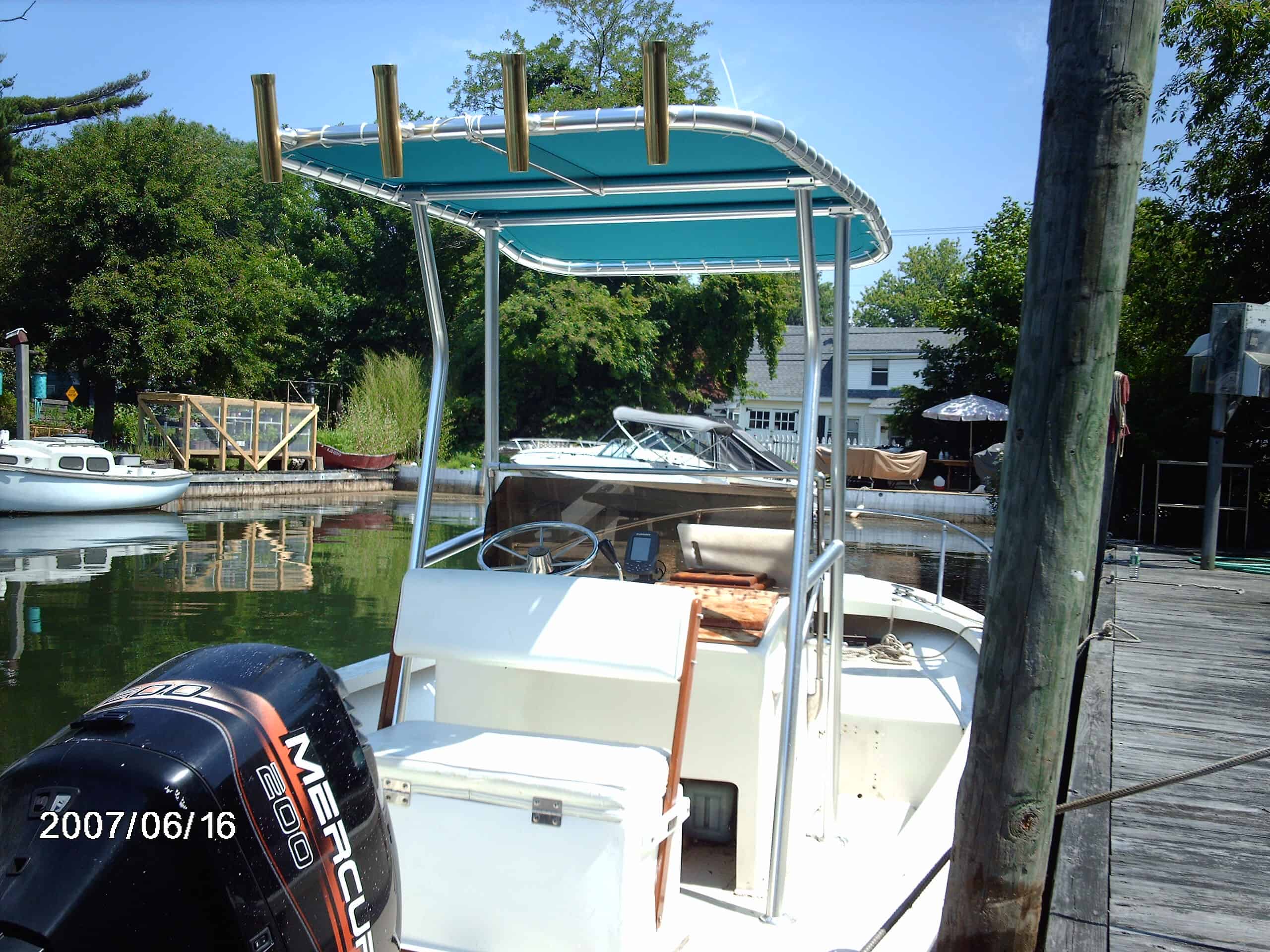 Robalo 19 T-Top image 1