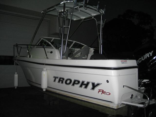 Trophy 2102/2152 Top 2010 image 1