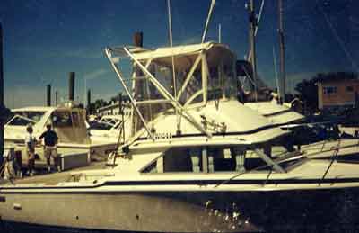 Bertram 28 Flybridge Cruiser Arch 1971 image 1