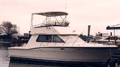 Hattaras 36 Sedan Cruiser Top 1986 image 1
