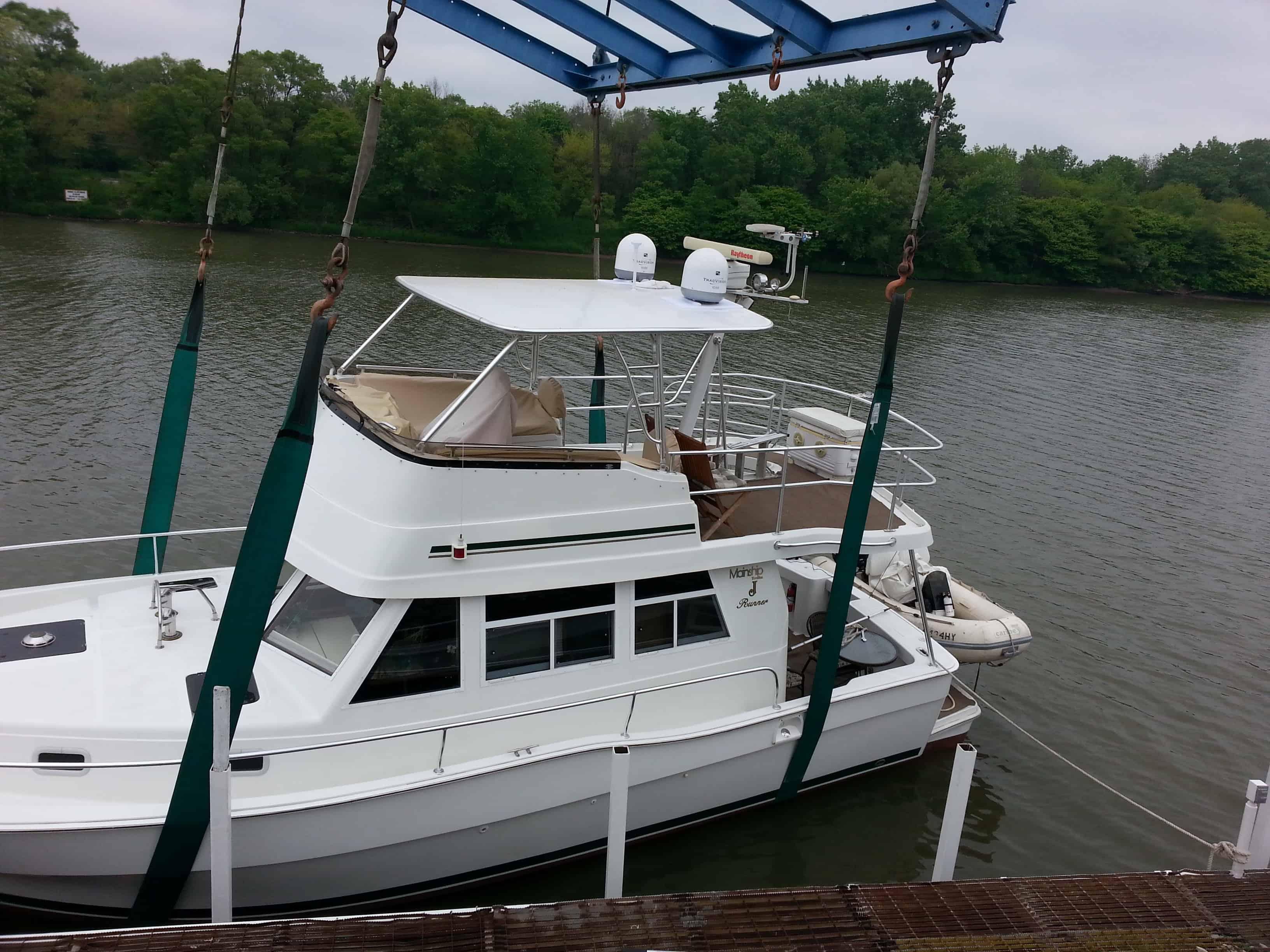 Mainship 350/390 Trawler Top 1996 image 1