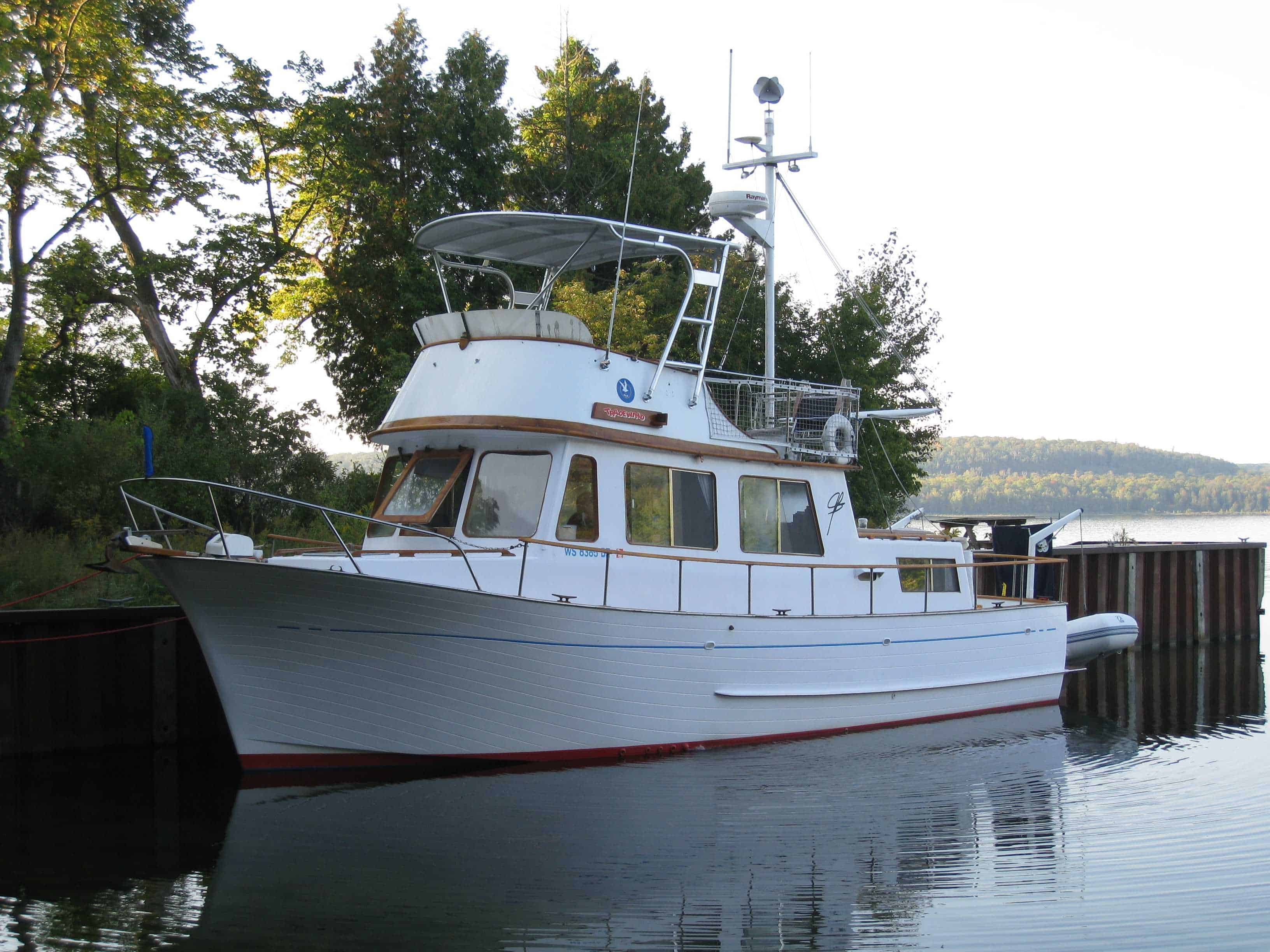 Marine Trader 34 Trawler Top 1973 image 1