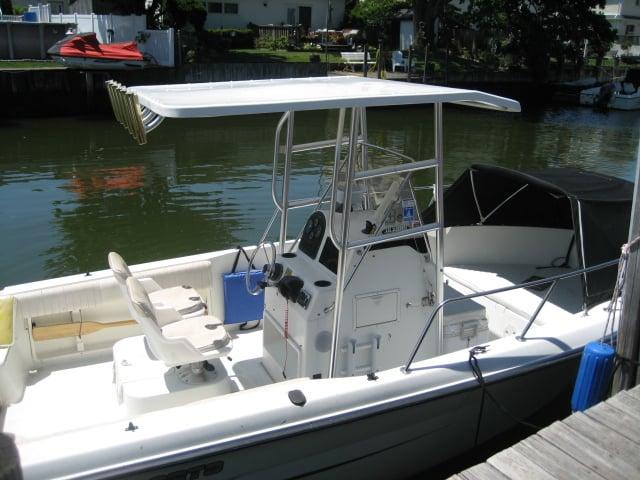 Hydra Sports 212 T-Top 2000 image 1