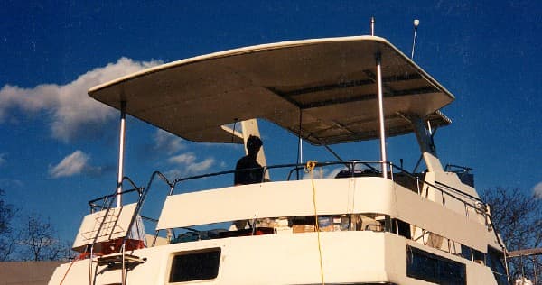 Hattaras 40 Motor Yacht Aft Deck Top 1986 image 1