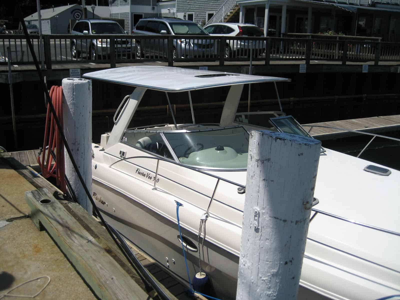 Rinker 310/312 Fiesta Vee,320 Express Top 2000 image 1