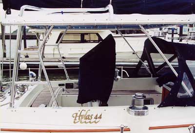 Hylas Yachts 44 Center Cockpit Top 1992 image 1