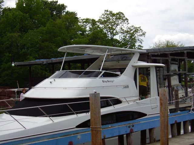 Carver 444 Cockpit Motor Yacht Top 2001 image 1