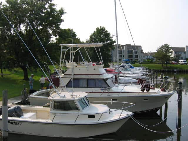 Viking 33 Convertible Top 1974 image 1