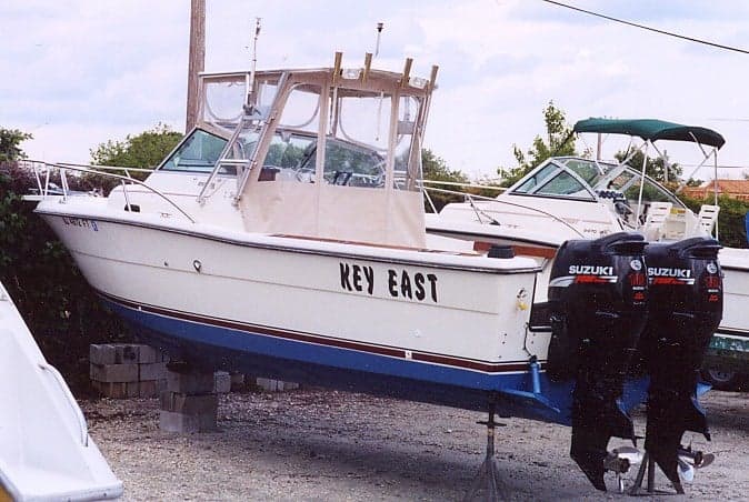 Pursuit 2550 W/A Fisherman Top 1989 image 1