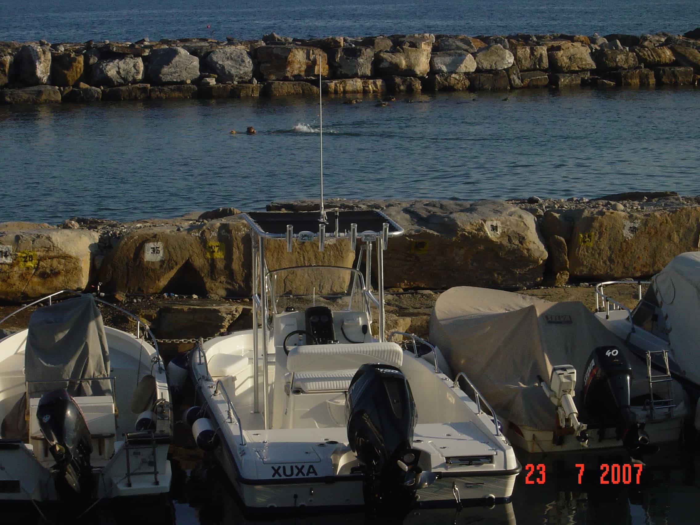 Boston Whaler 200 Dauntless T-Top 2007 image 1