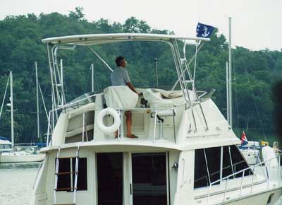 Silverton 40 Convertible Top 1985 image 1