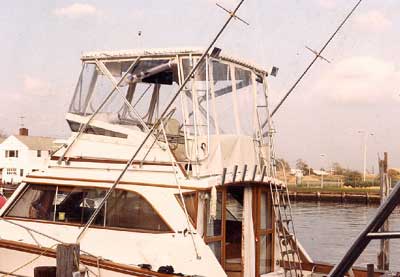 Egg Harbor 40 Sedan Top 1975 image 1