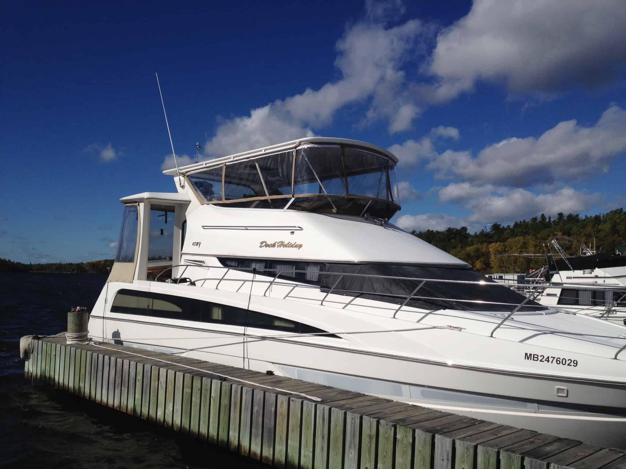 Carver 43/47 Motor Yacht Top 2006 image 1