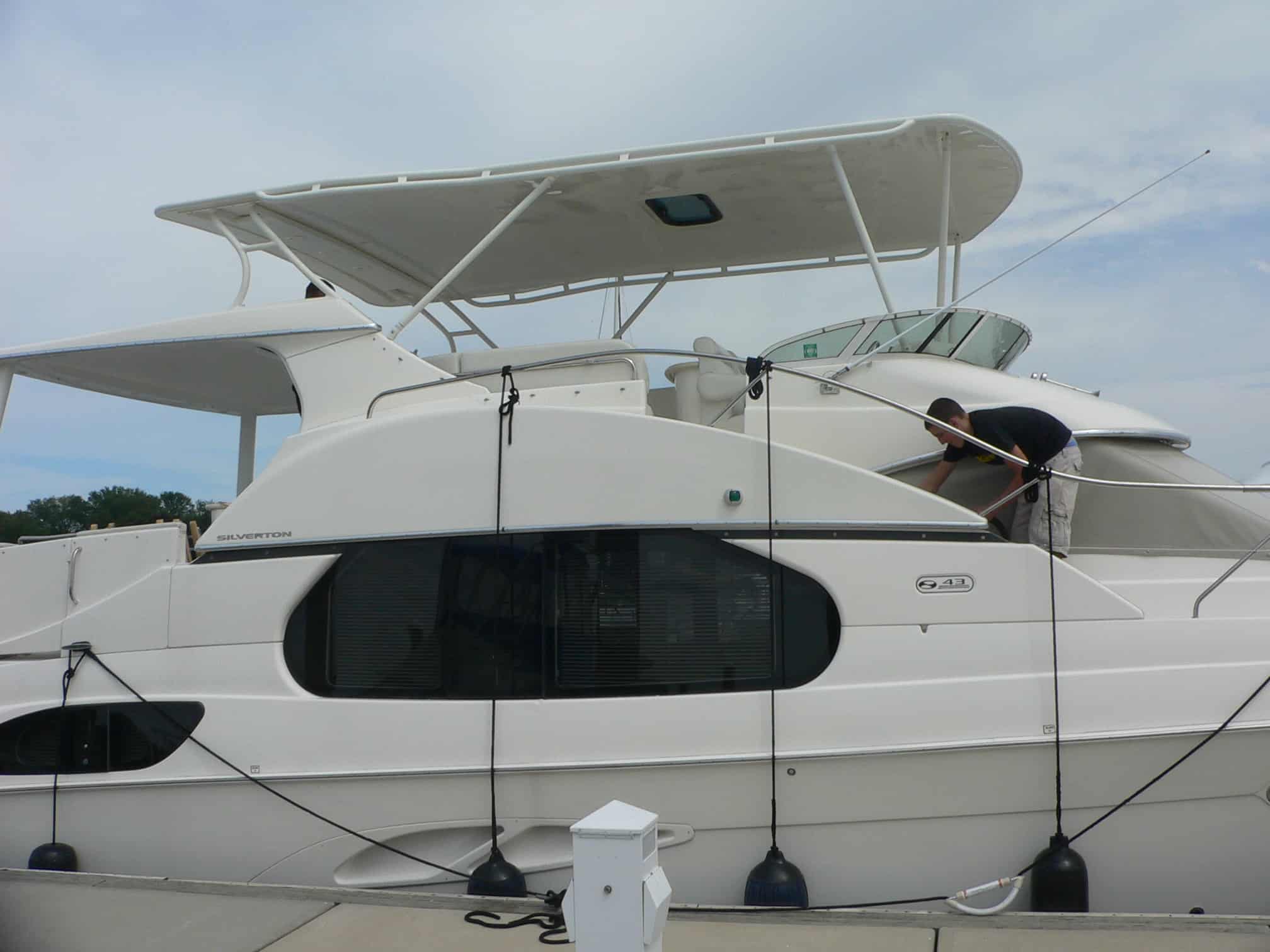 Silverton 372/392 Motor Yacht Top 1996 image 1